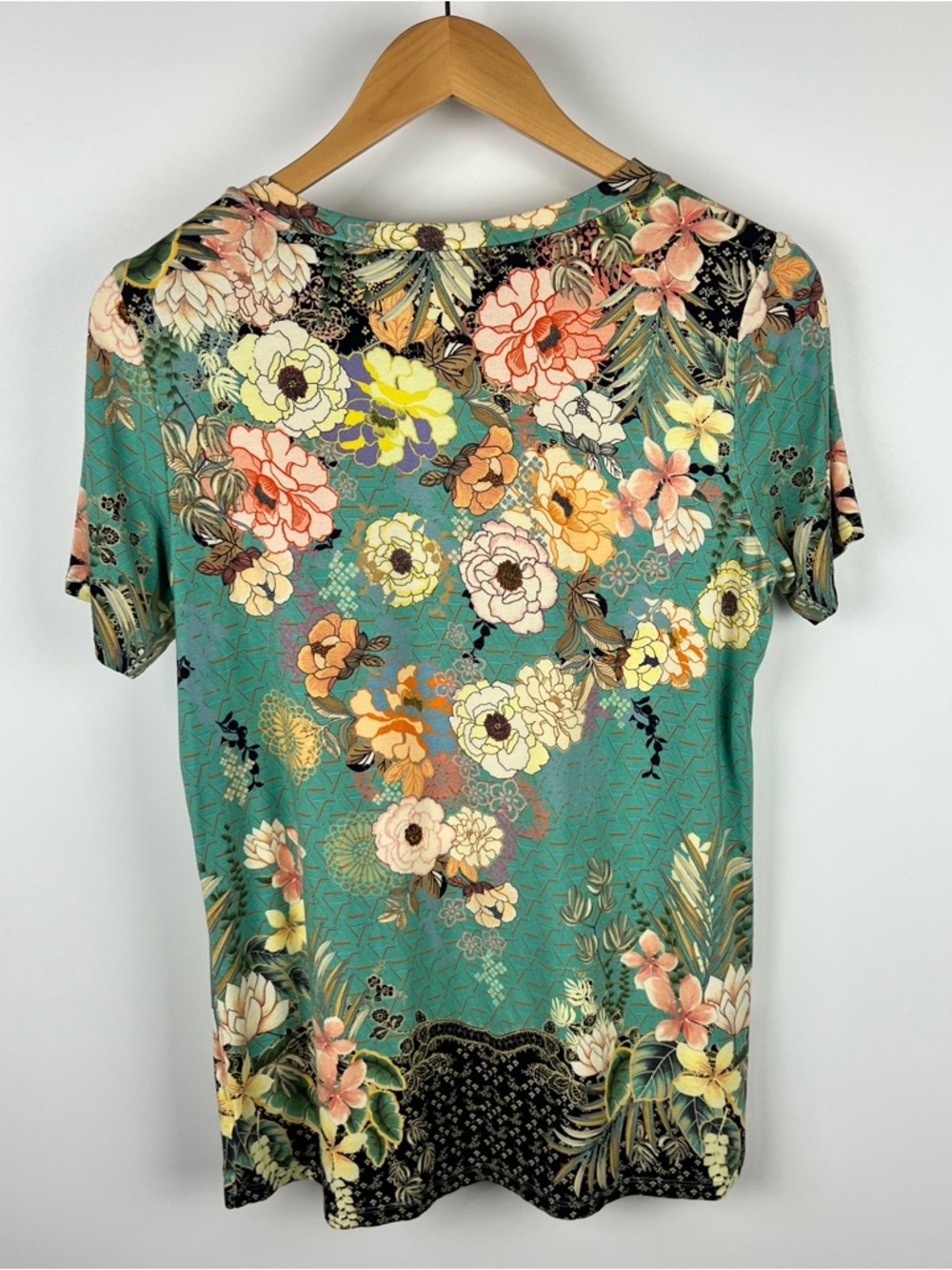 Johnny Was Millay Floral Viscose Short Sleeve Tee Turquoise Orange Yellow Size M - Picture 5 of 9